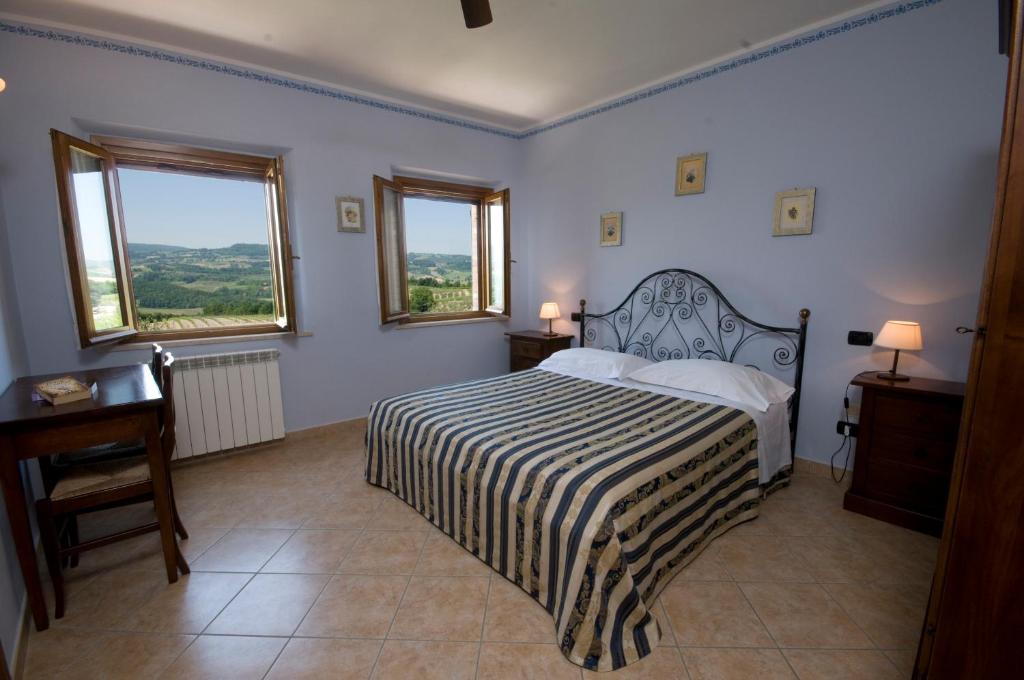 Agriturismo Macinatico Сан-Джиминьяно Номер фото